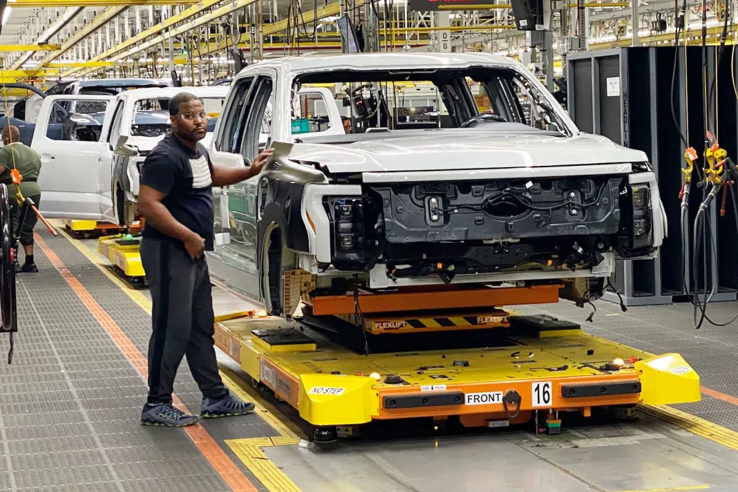 Ford reduces 2024 electric F-150 Lightning production by 50%