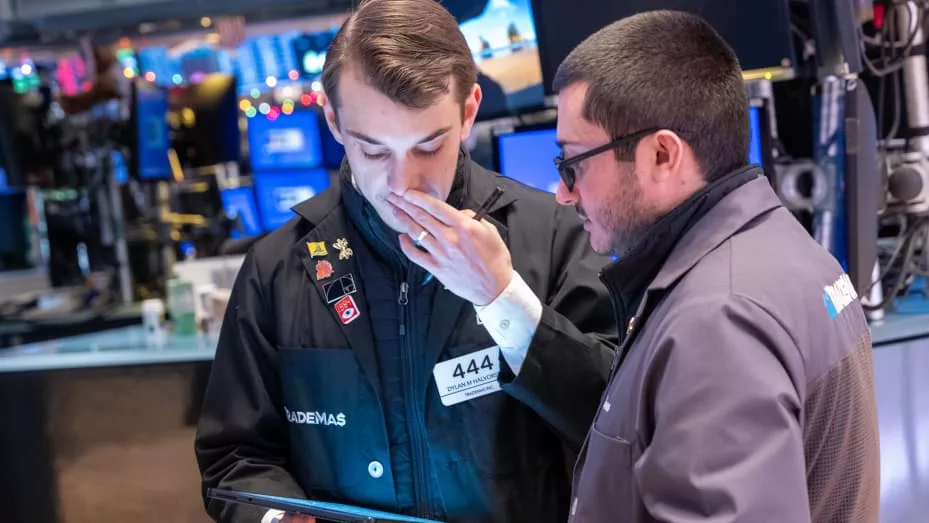 Dow flat, Nasdaq lower to start 2024, jobs report ahead