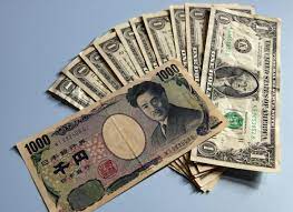 Yen Surges as Japanese Bond Yields Soar, Euro and Pound Also Rise