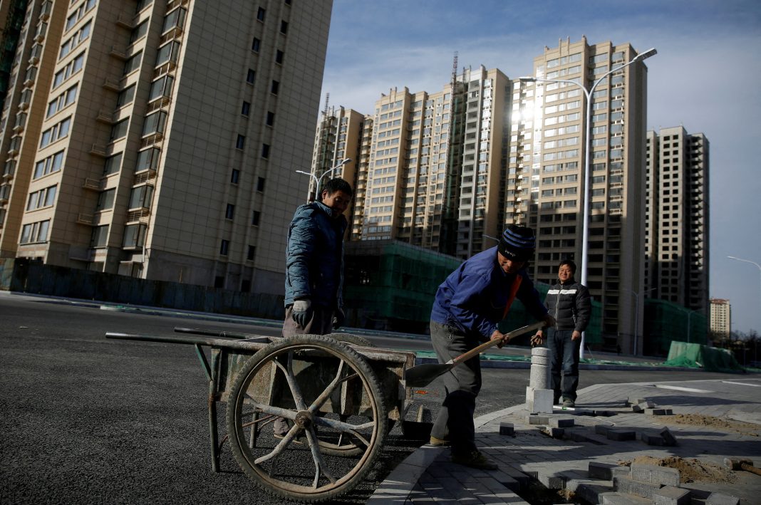China's Lending and Borrowing Decline Reflects Deep Economic Problems