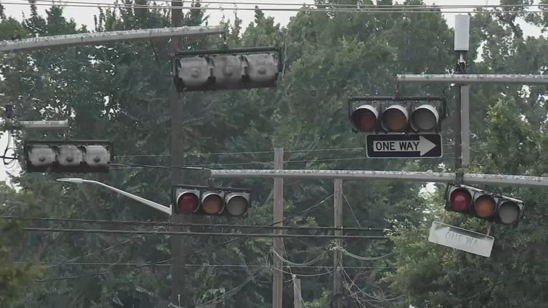 Houston Power Outages: Thousands Still Without Electricity as Heatwave Hits