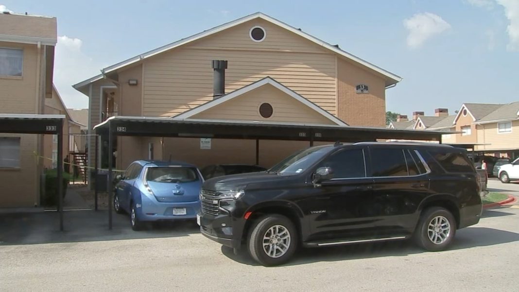 Three People Found Dead in West Houston Apartment Complex: Investigation Underway