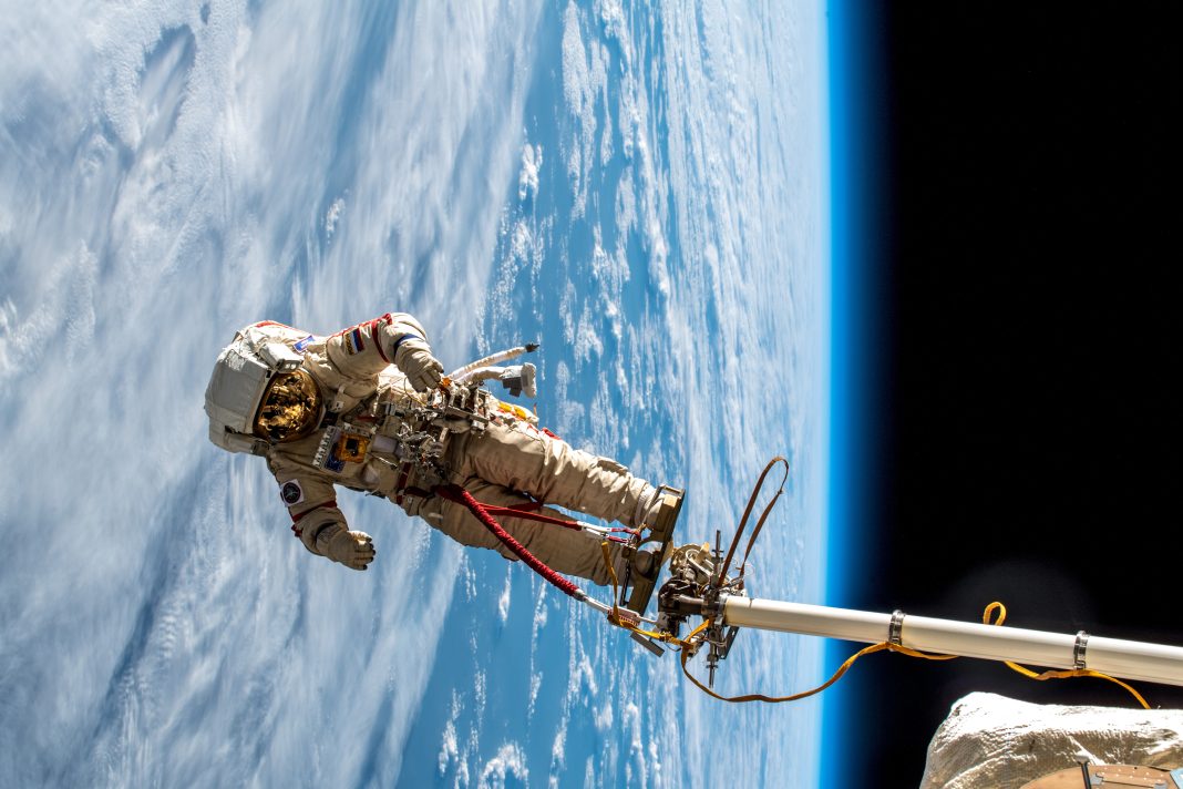 Billionaire Ventures Further Than Ever Before in Private Spacewalk with SpaceX